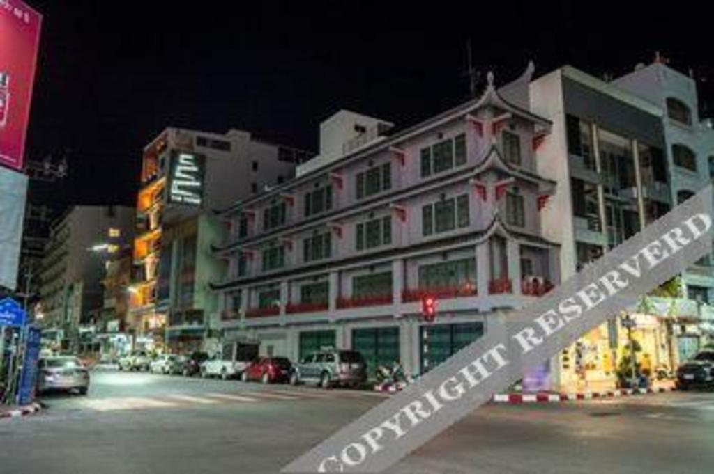 The Three Hat Yai Extérieur photo